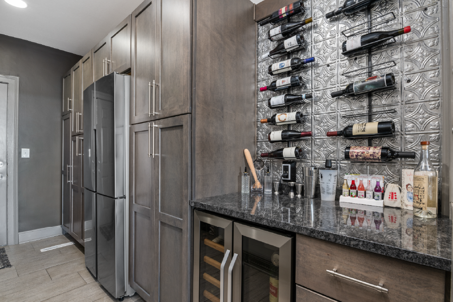 Thoughtfully prepared short-term rental interior showcasing GLOW’s guest-focused hospitality and attention to comfort and detail.
