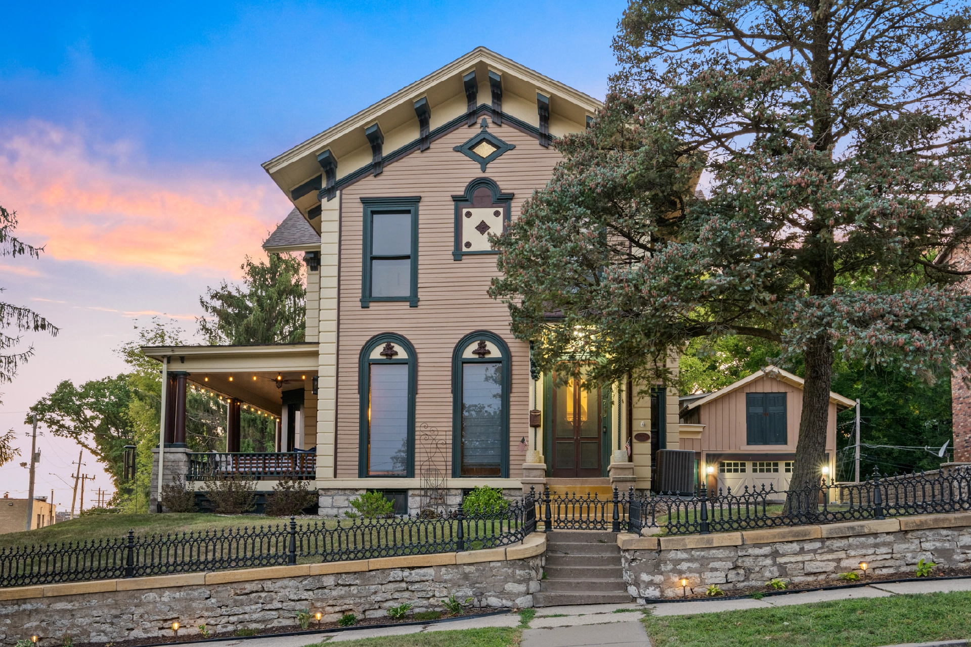 mckenzie-stouffer_website_websize_about_own Beautiful victorian home | GLOW Own
